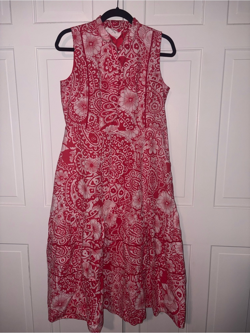 Red Floral Tiered Sleeveless Midi Dress - Picture 4 of 5